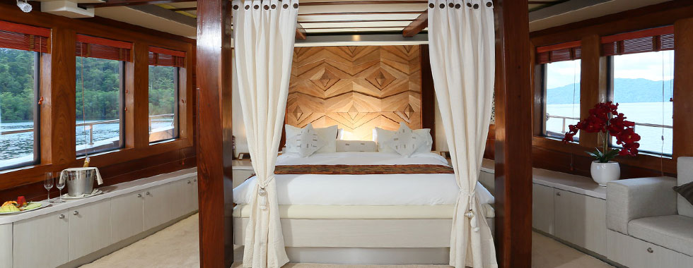 The Ultimate Luxury Lamima Liveaboard - Master Bedroom