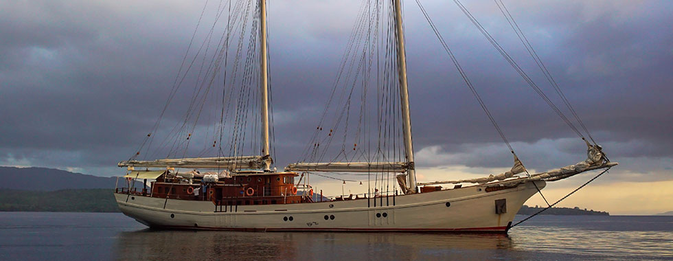 Mutiara Laut Liveaboard - Sunset In Komodo Island